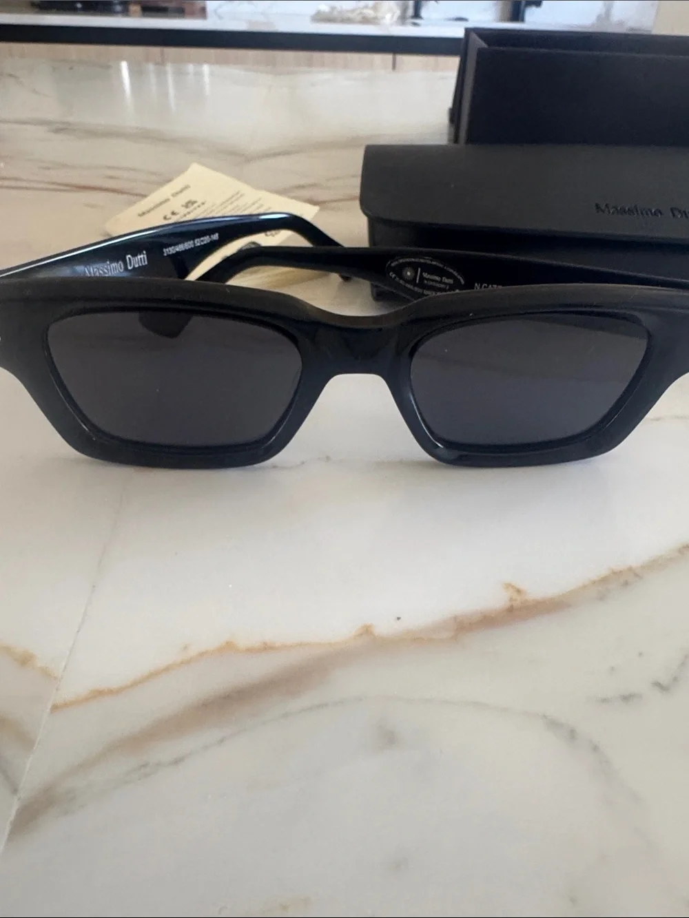 Massimo Dutti Black Rectangular Sunglasses with Dark Lenses